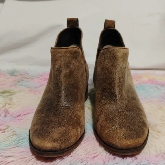 Michael Kors Brown Chukka Boots W Distressed Suede Finish Sz 8.5 - Picture 4 of 10